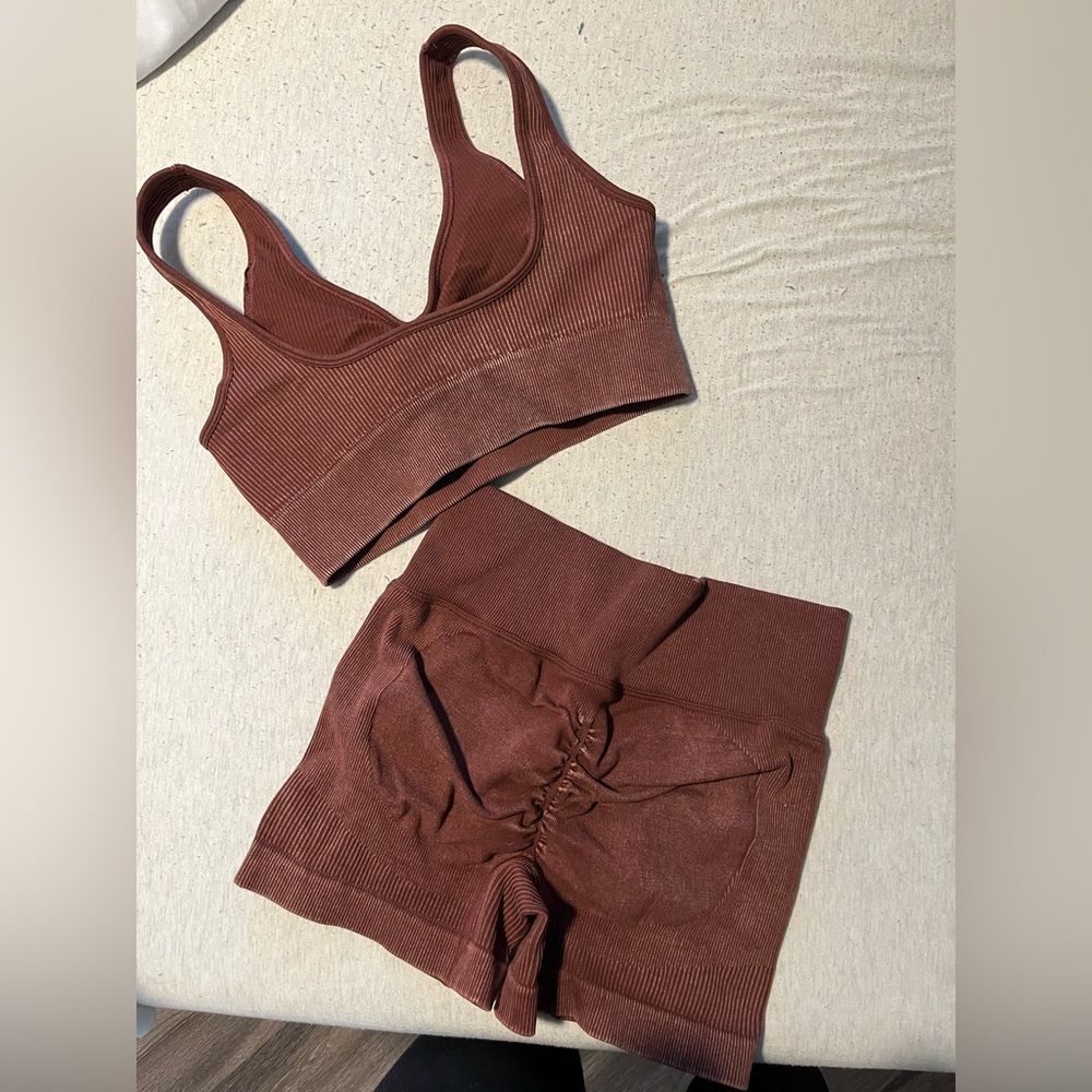 Workout set - Picture 2 of 2